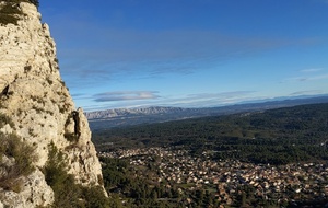 Massif de l'Etoile: St Savournin, Grotte des Fées, Mt Julien (Modifié le 19/01/25)